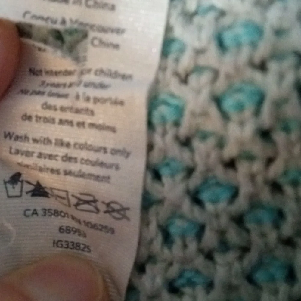Ivivva Dream Embracer Wrap aqua and gray